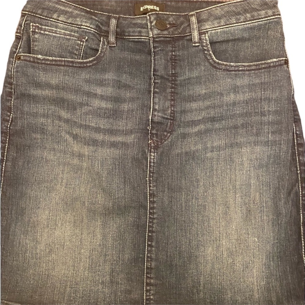 Express super stretchy jean skirt. Size 10‌‌‌‌‌